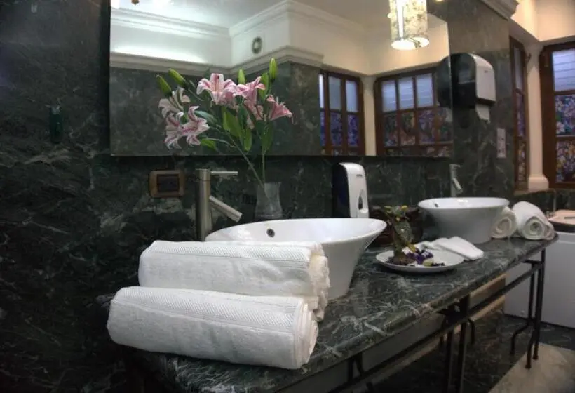 اتاق خانوادگی, Indian Palace Hotel Boutique Spa & Restaurante