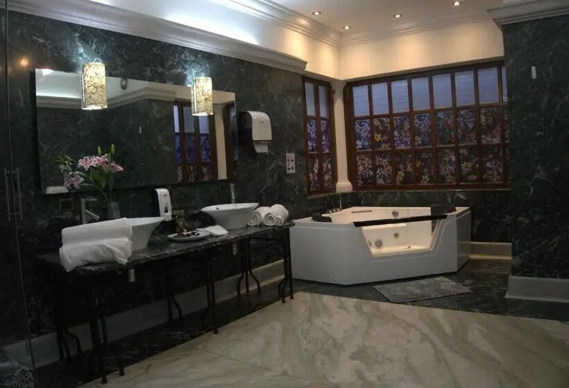 اتاق خانوادگی, Indian Palace Hotel Boutique Spa & Restaurante