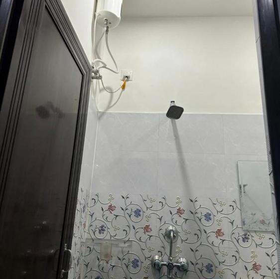اتاق اکونومی, Lotus Paying Guest House