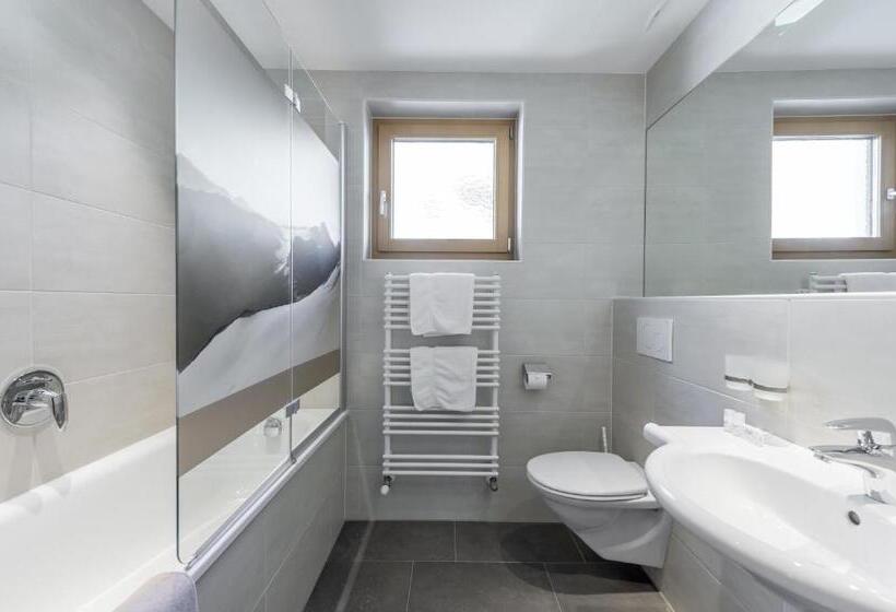 اتاق راحتی, Pension Bergfrieden