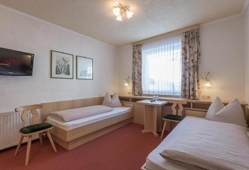 اتاق خانوادگی, Pension Bergfrieden