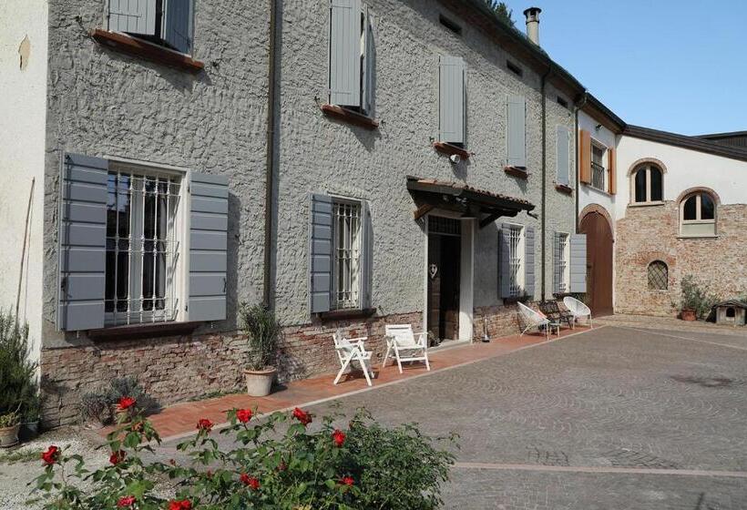 Дом 2 Спальни, B&b Antica Cascina