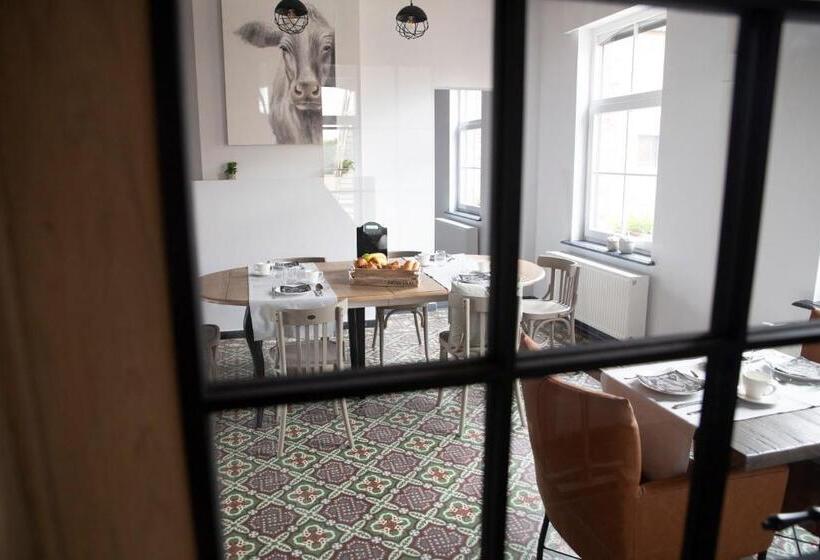 带大床的高级房间, A Coque Line