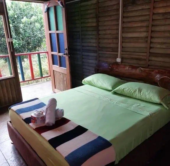 スタンダード４人部屋, Las Cabañas Del Escobo   Cabaña Tucán