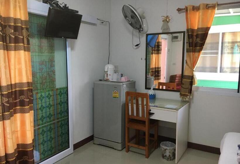 Номер Стандарт Трехместный, บุญจินดา รีสอร์ท