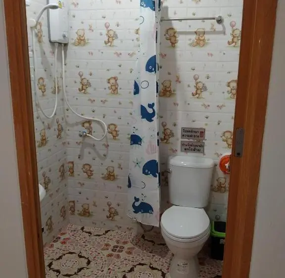 スタンダード4人部屋, บุญจินดา รีสอร์ท