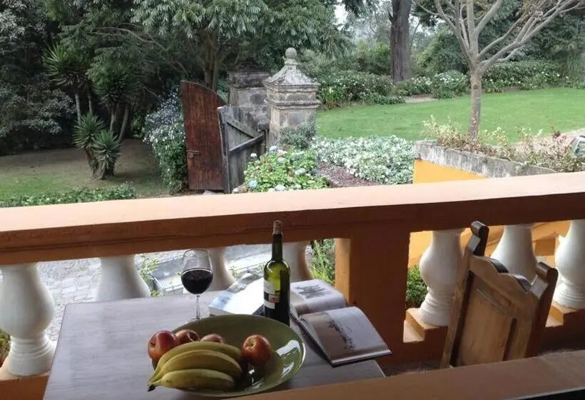 スイート, Hacienda La Alegria