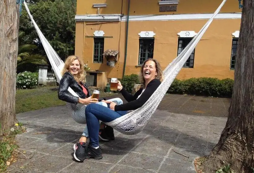 スイート, Hacienda La Alegria