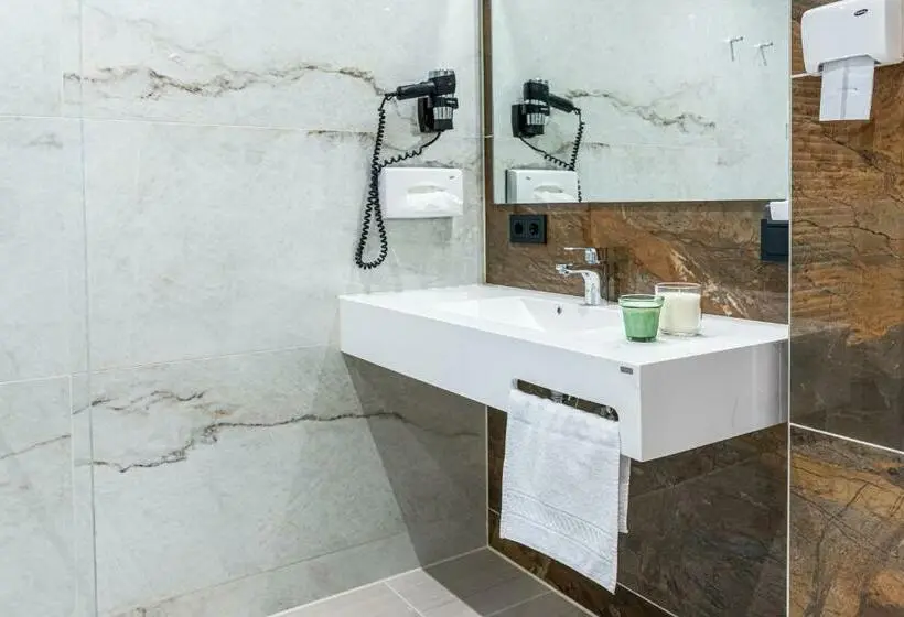Quarto Estandar, Kb