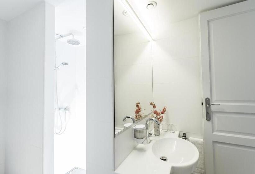 스탠다드 트리플 룸, L Auberge Du Cèdre