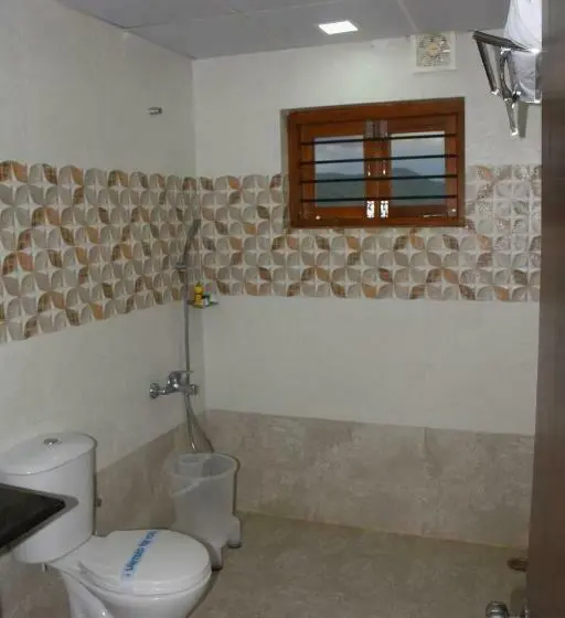 デラックスルーム, Kstdc Hotel Mayura Bharachukki, Shivanasamudra
