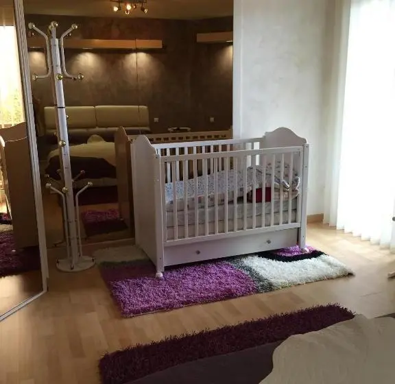 バルコニー付きスタンダードトリプルルーム, Le Domaine De Charline De 1 à 35 Personnes