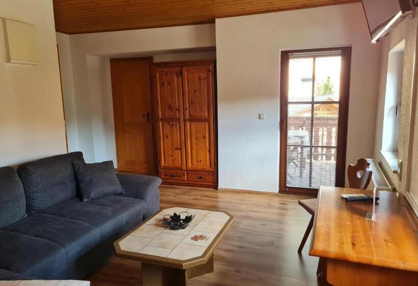 デラックスルーム, Pension Und Gaststätte Zur Knappenschänke