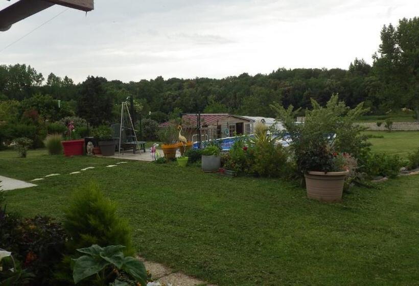 חדר סטנדרט טריפל חדר רחצה חיצוני, Le Logis Du Bouil