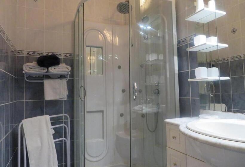 غرفة قياسية, Murmure Des Buis