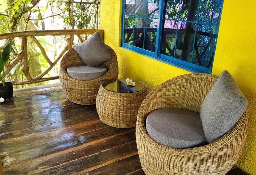 オーシャンビューデラックススイート, Apo Diver Beach Resort