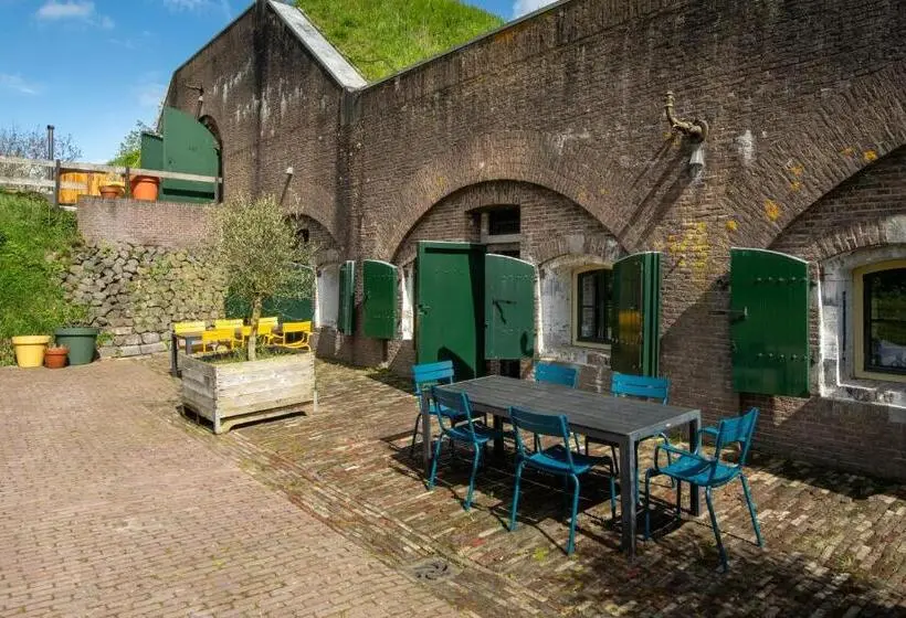 テラス付スイート, Fort Vurig