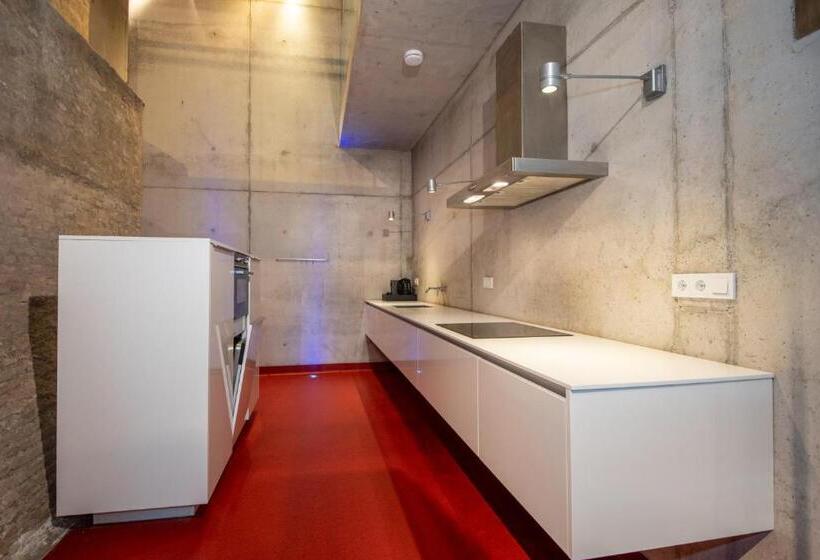 テラス付スイート, Fort Vurig