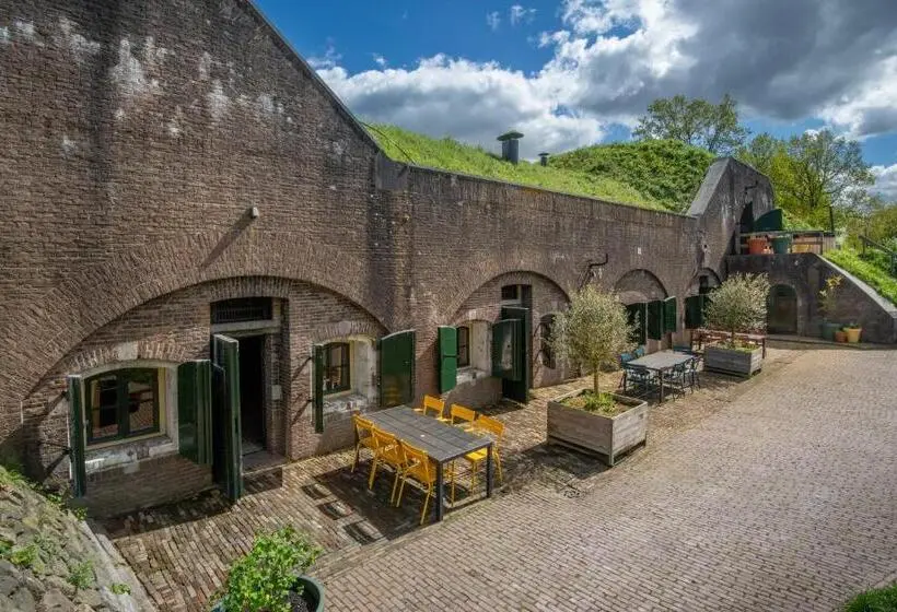 テラス付きスタンダードワンルーム, Fort Vurig