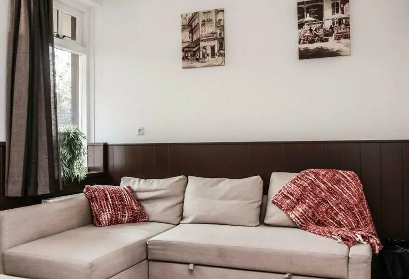 Standard-studio, T Welink