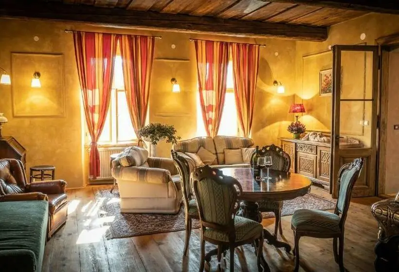 デラックススイート, Apartmány č.p. 9