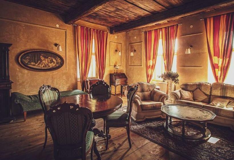 Люкс Повышенной Комфортности, Apartmány č.p. 9