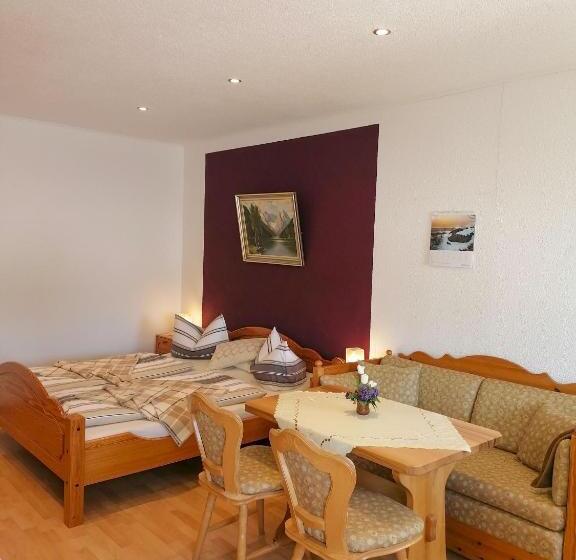 スタンダードルーム, Bergheisl Rübenau