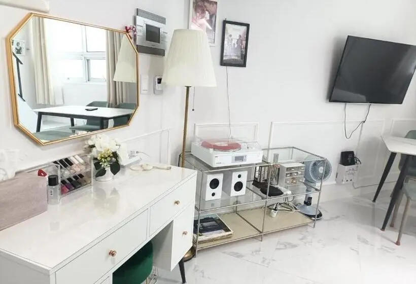اتاق استاندارد, Blooming Guest House