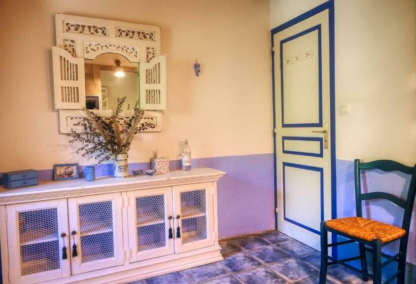 סוויטה עם טרסה, Mas En Baronnies Provençales