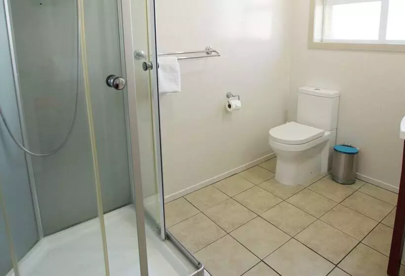 スイート, Absolute Lakeview Motel