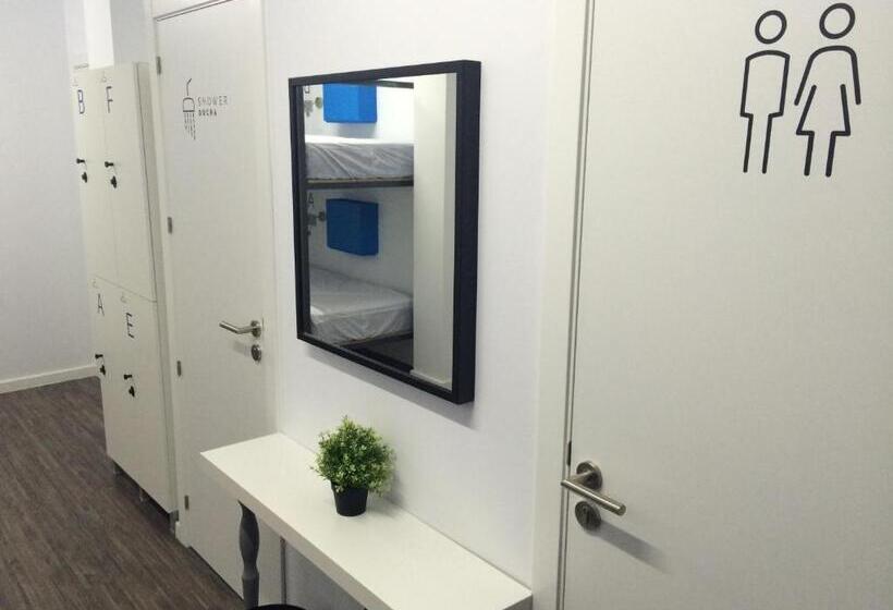 تختخواب در اتاق مشترک, Chameleon Youth Hostel Alicante