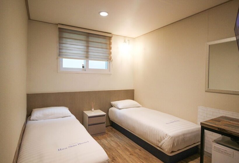Cameră Standard, Dongdaemun Hwashin Hostel
