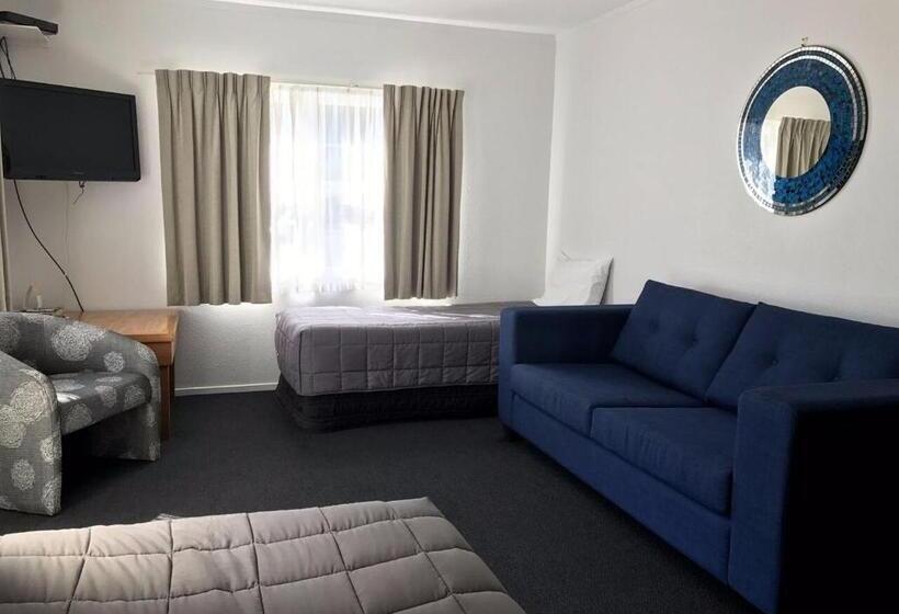 شقة غرفة واحدة, Edelweiss Motel