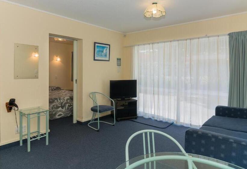 شقة غرفتين, Edelweiss Motel