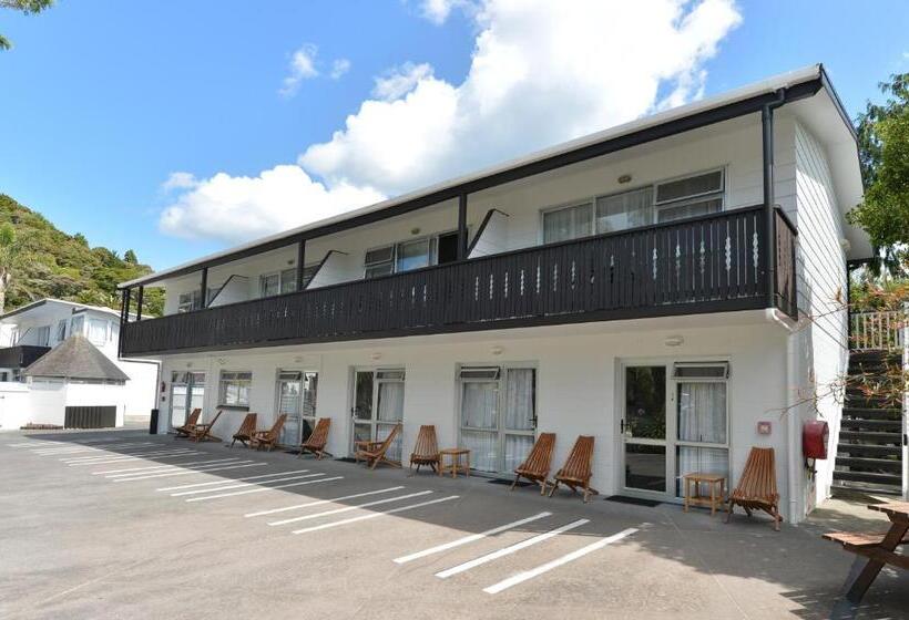 Студио Базик, Edelweiss Motel
