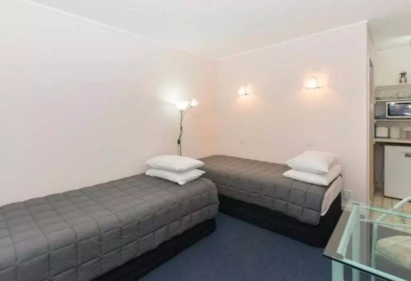 ベーシックワンルーム, Edelweiss Motel