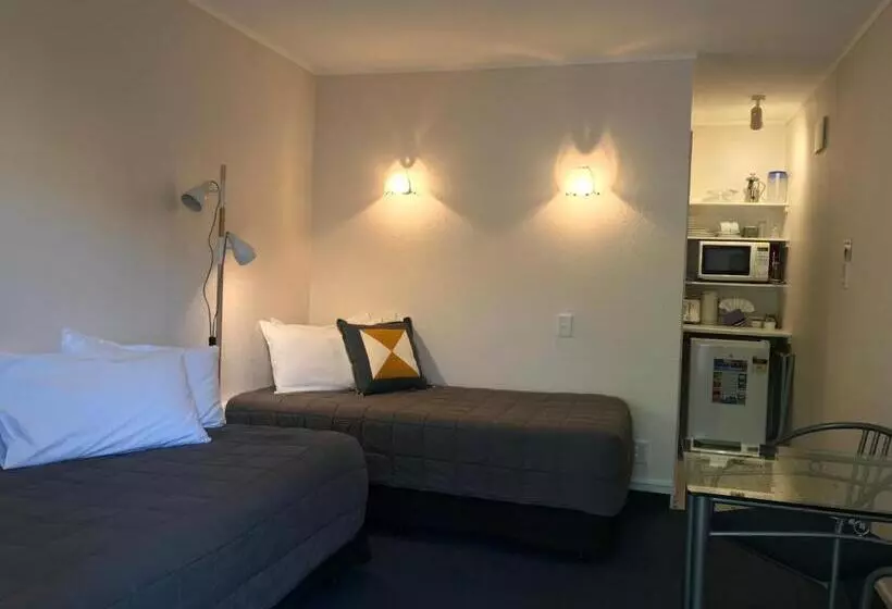 ベーシックワンルーム, Edelweiss Motel
