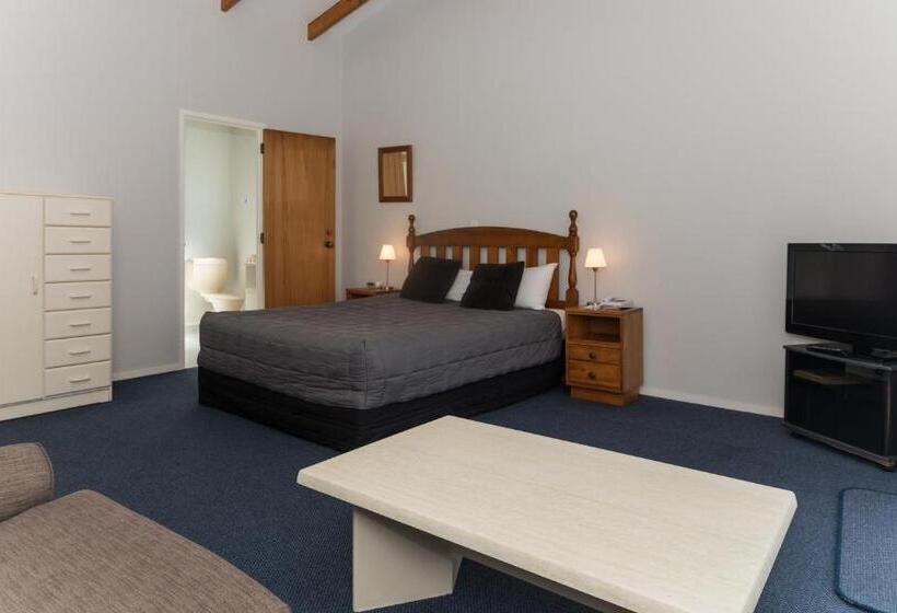 إستوديو قياسى, Edelweiss Motel