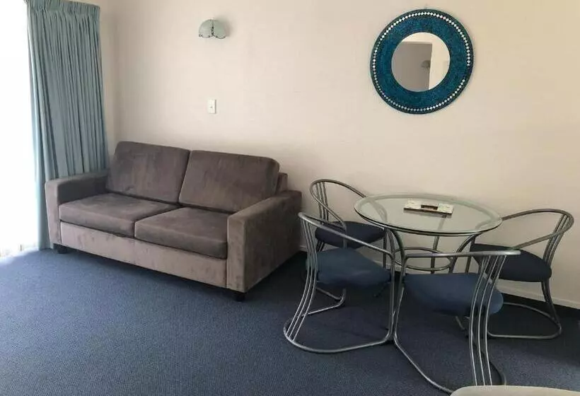 ２ベッドルームアパートメント, Edelweiss Motel