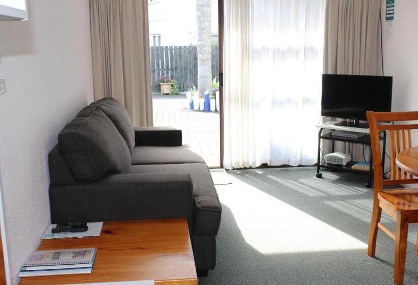 Апартаменты 1 Спальня, Edelweiss Motel