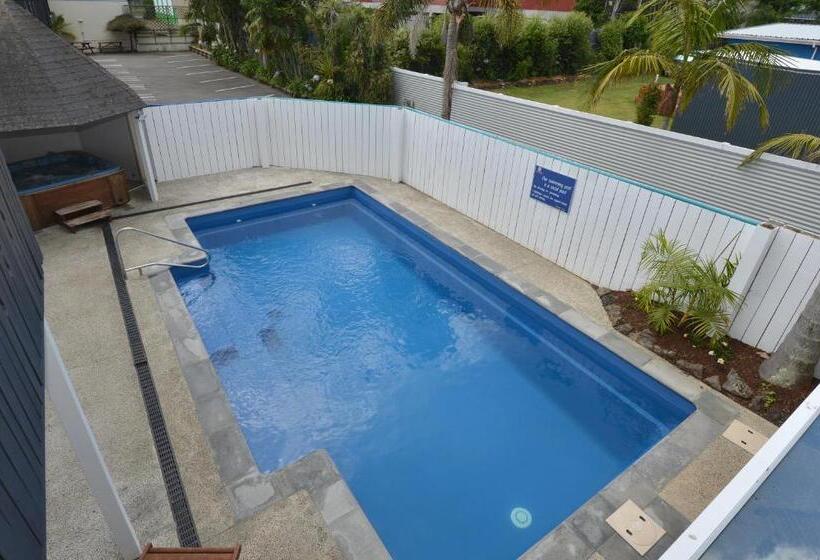 شقة غرفة واحدة, Edelweiss Motel