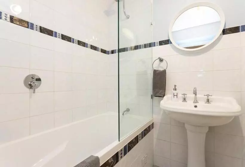 Suite Queen Bed, Fremantle Bed & Breakfast