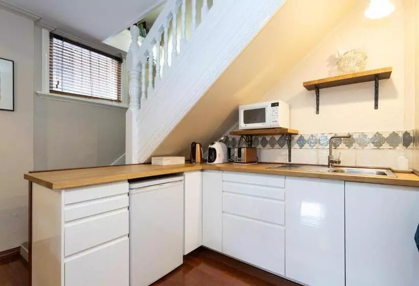 Suite Queen Bed, Fremantle Bed & Breakfast