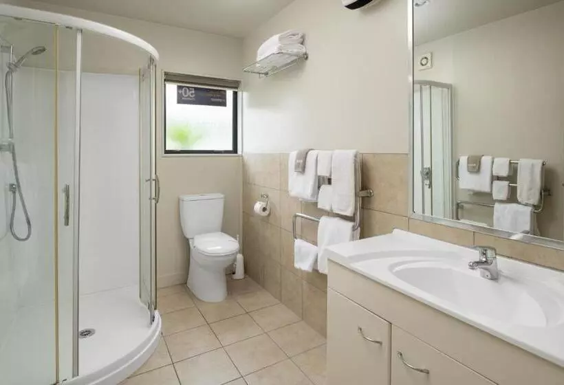 2 Bedroom Family Apartment Sea View, Harbour View Motel