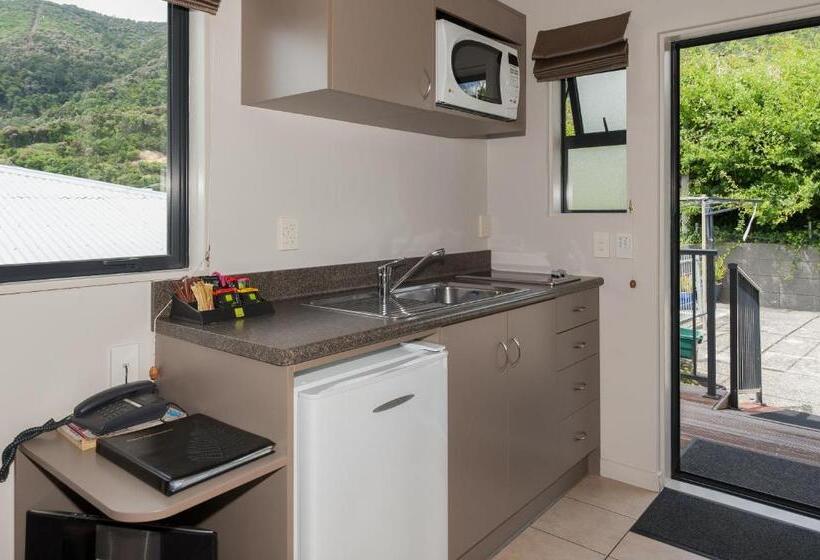 带双人床的标准工作室, Harbour View Motel