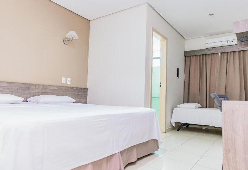 디럭스 트리플 룸, Amazonia Palace