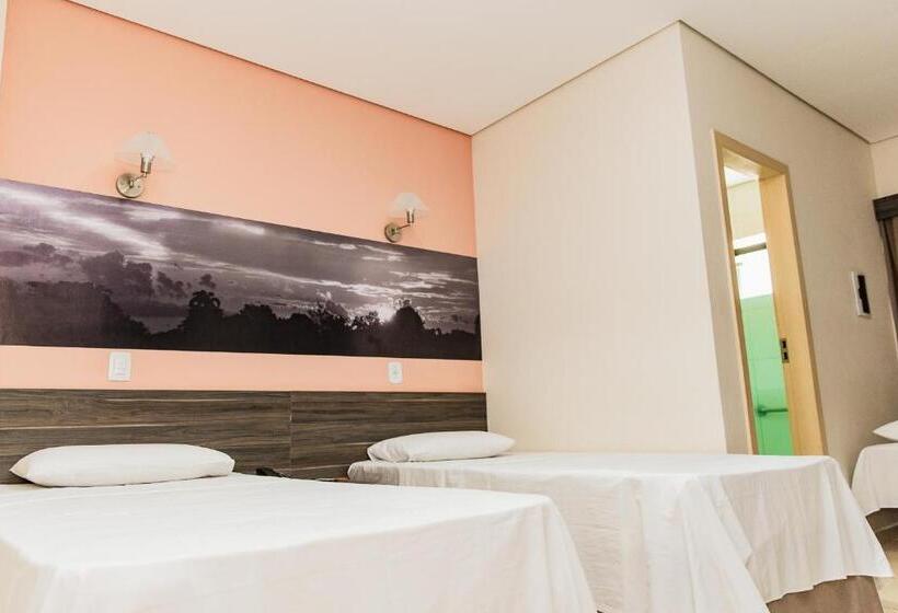 디럭스 트리플 룸, Amazonia Palace