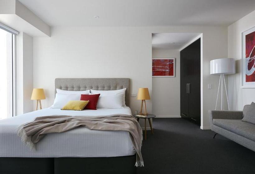 استودیوی استاندارد, Art Series   The Watson