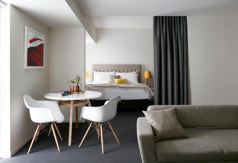 سوییت لوکس, Art Series   The Watson