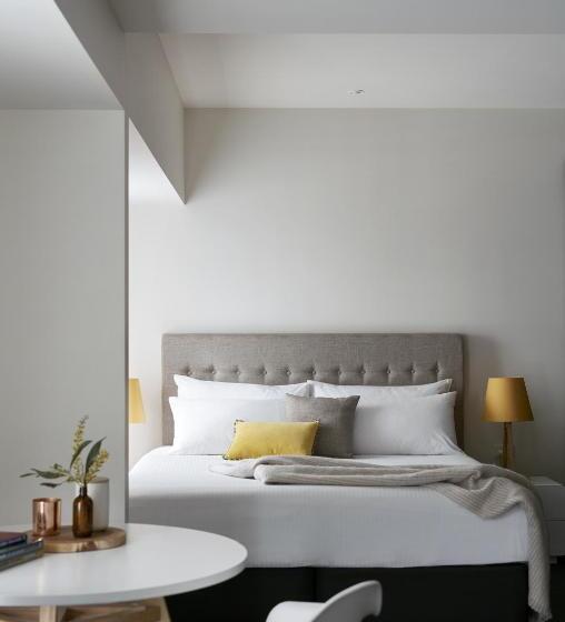 استودیوی لوکس, Art Series   The Watson